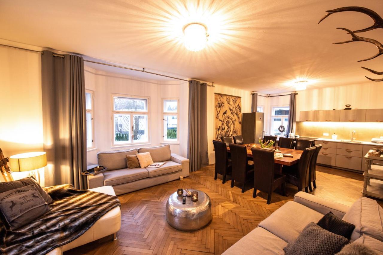 Family Wellhouse Green Garden Direct In Salzburg, Sunny Big Garden, Up To 16 Pax, Bikes For Free, Bbq, Sunbeds, Parking For Free, 15 Min Sound Of Music Exterior foto