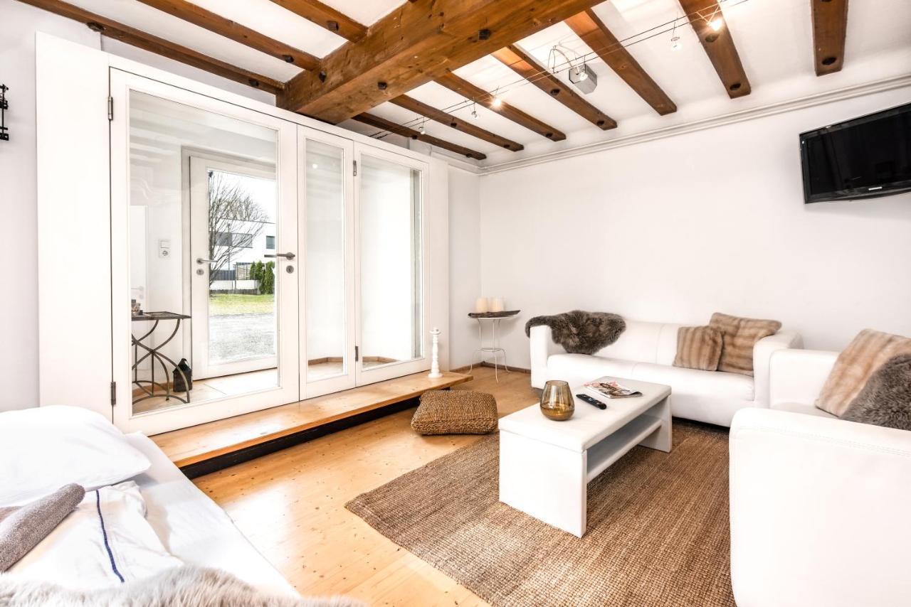 Family Wellhouse Green Garden Direct In Salzburg, Sunny Big Garden, Up To 16 Pax, Bikes For Free, Bbq, Sunbeds, Parking For Free, 15 Min Sound Of Music Exterior foto