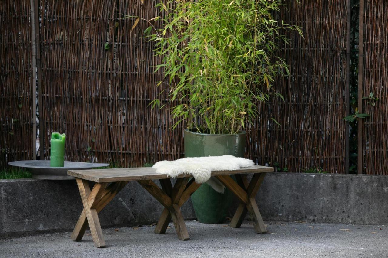 Family Wellhouse Green Garden Direct In Salzburg, Sunny Big Garden, Up To 16 Pax, Bikes For Free, Bbq, Sunbeds, Parking For Free, 15 Min Sound Of Music Exterior foto